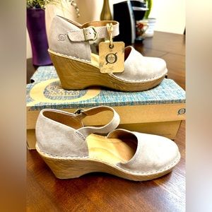 Born Nellie Wedge Sandal